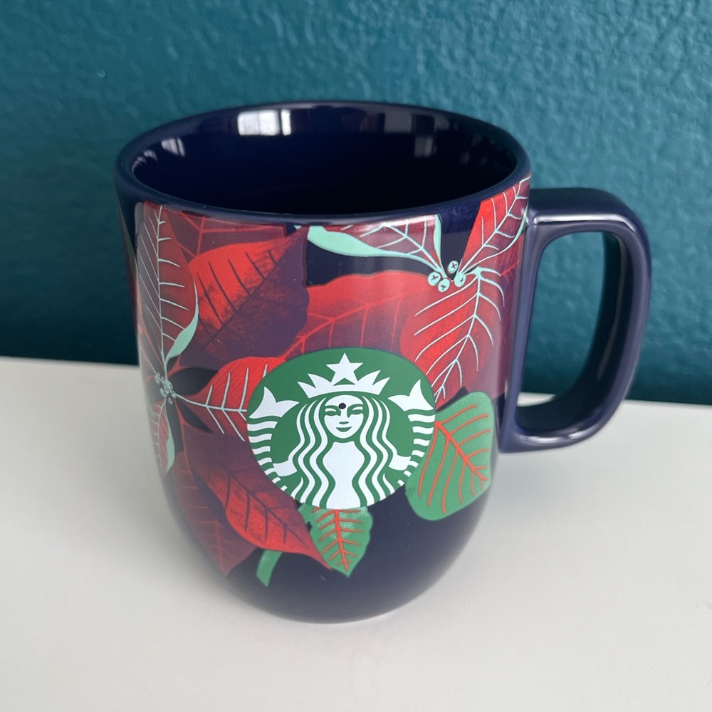 Starbucks Christmas Holiday Poinsettia Design 12oz Mug Collectible Coffee Cup